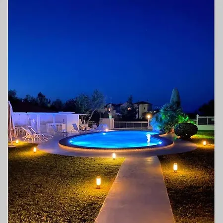 Family Maisonette With Pool #2 Apartamento
