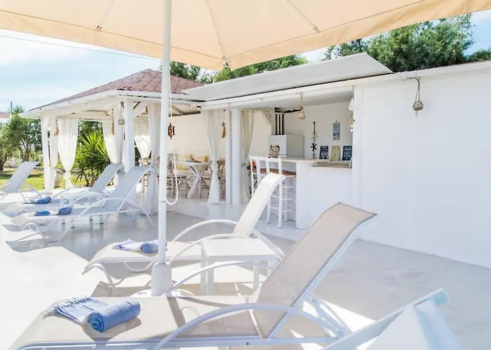 Family Maisonette With Pool #2 Néa Fókaia
