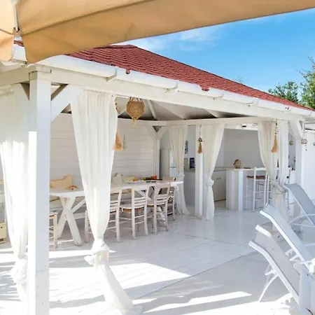 Family Maisonette With Pool #2 *