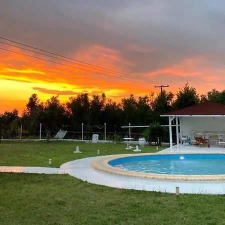 Family Maisonette With Pool #2