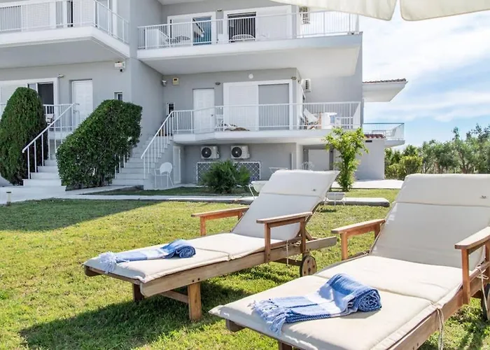 Family Maisonette With Pool #2 *